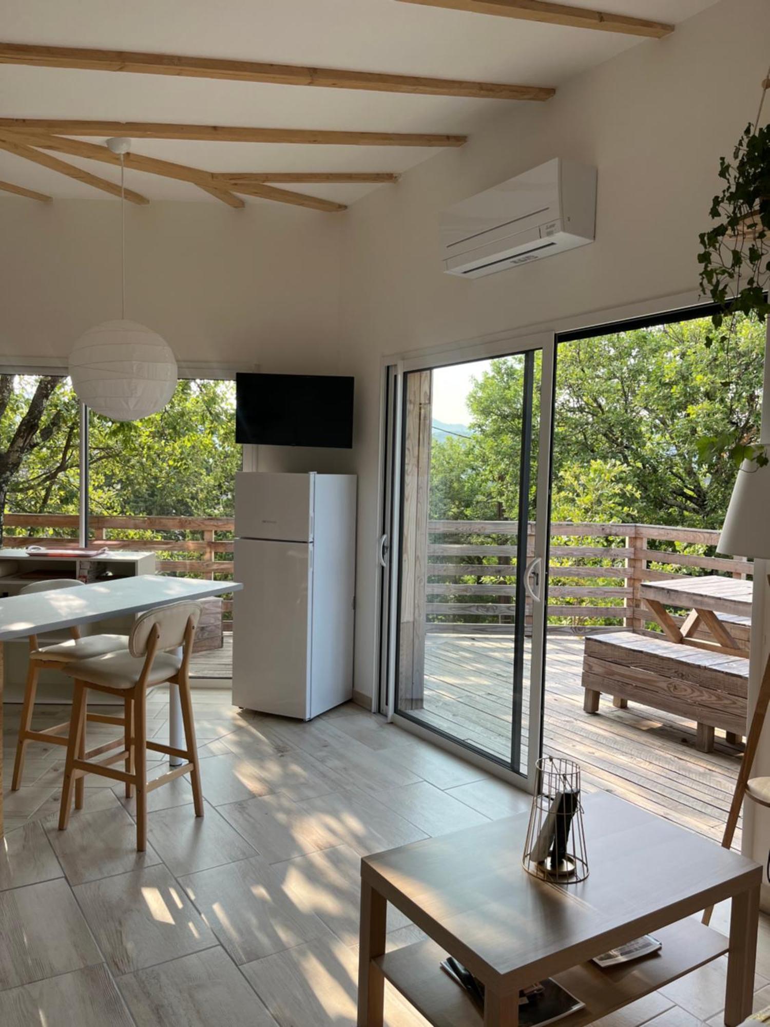 Chalet Cocoon Laroque  Exterior photo
